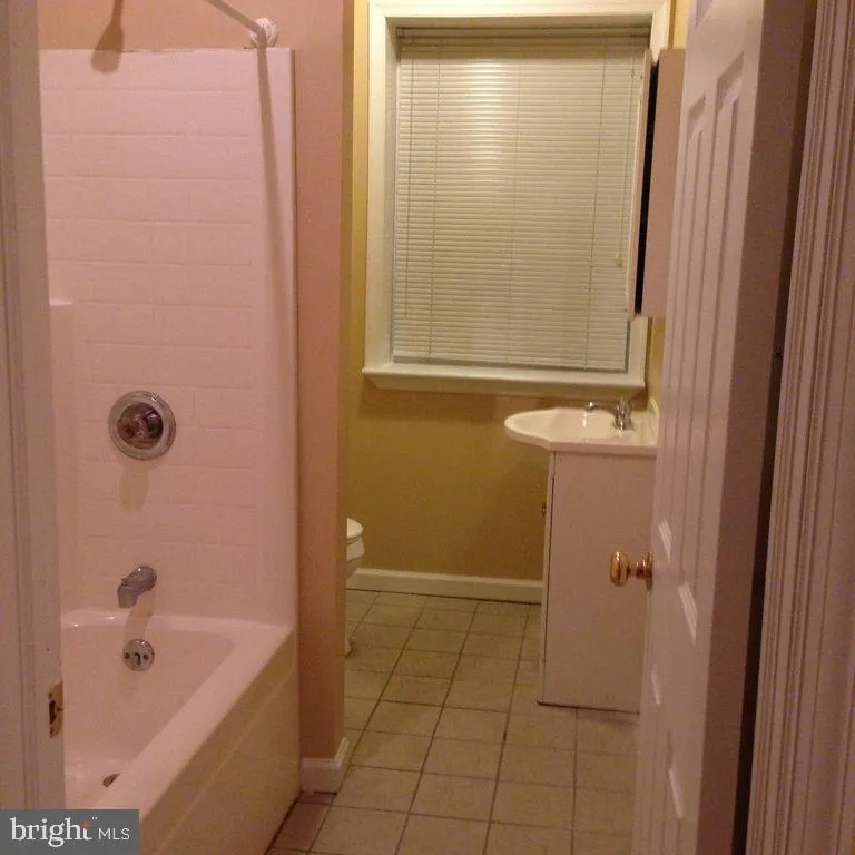Philadelphia, Pennsylvania 19129, United States, 2 Bedrooms Bedrooms, ,2 BathroomsBathrooms,Residential,Active,122778