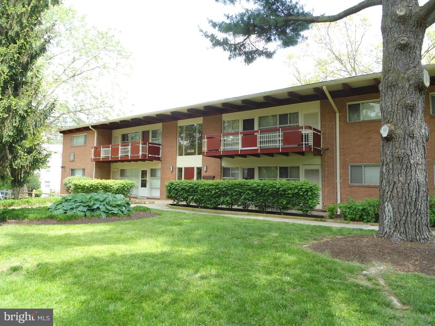 2BR 1BA Condo in great location and neighborhood. Enter to open layout with combined living area, dining room, and kitchen. Beautiful cedar vaulted ceilings throughout. Kitchen with island providing storage and ample counter space and stainless GE Profile refrigerator with ice maker and filtered water. GE Profile gas stove with five burner gas range, griddle insert and warming drawer.