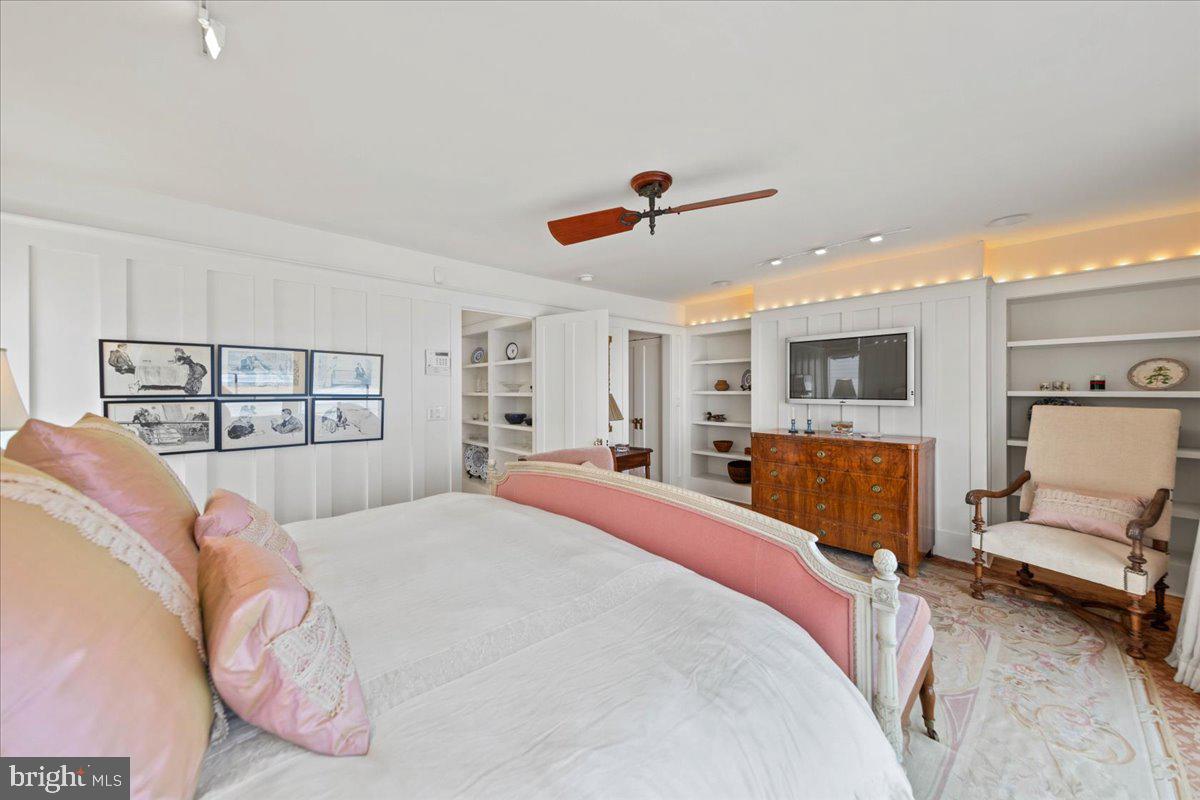 TOWER SHORES - Residential