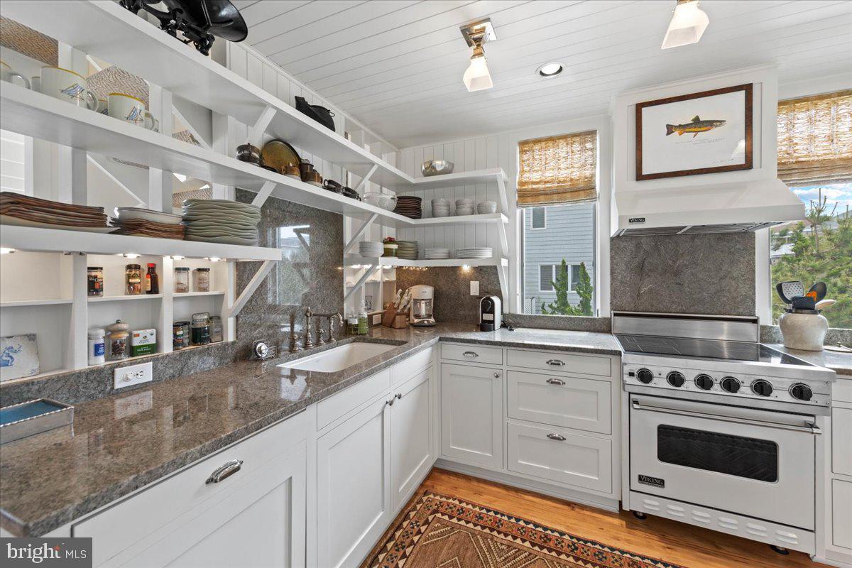 TOWER SHORES - Residential