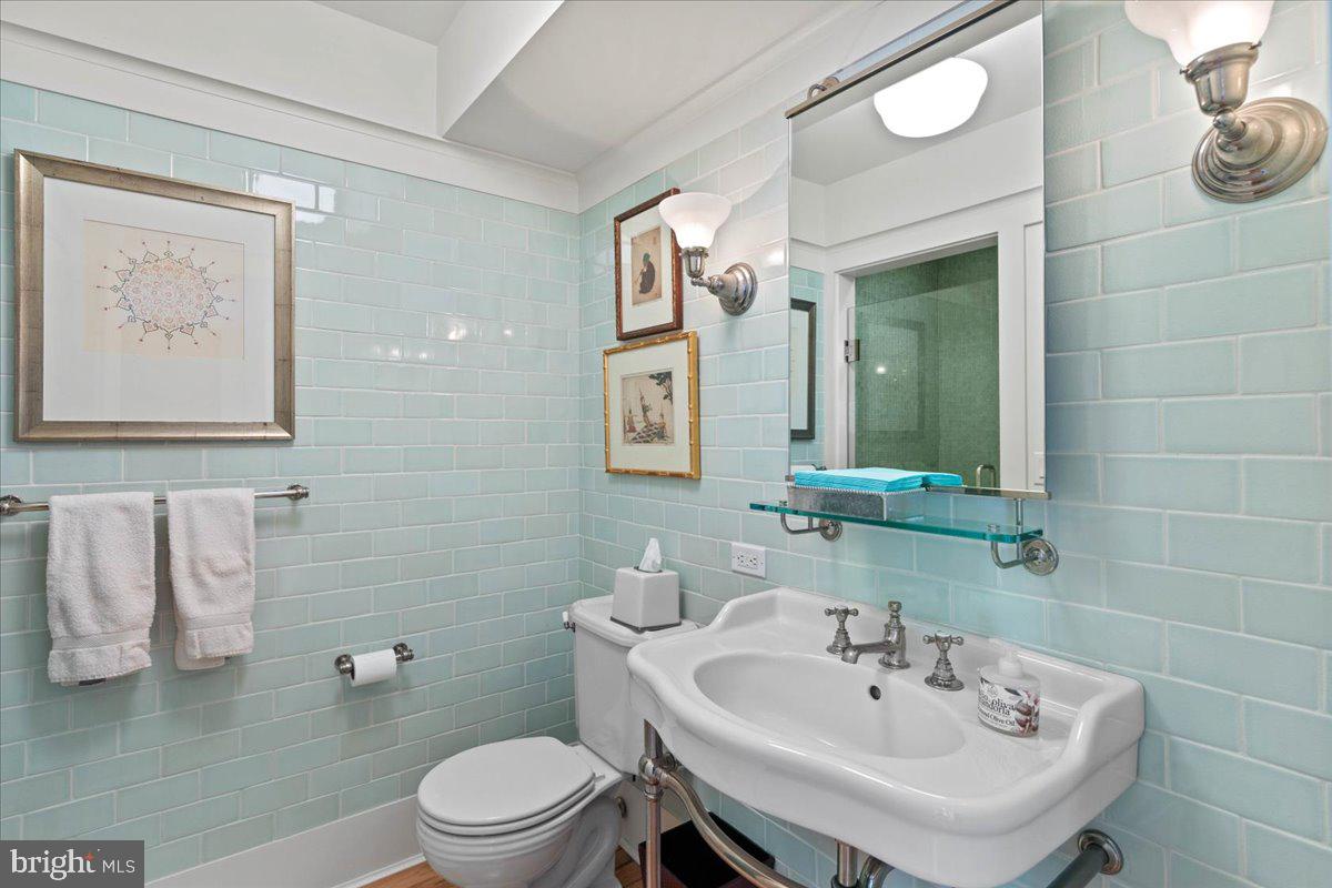 TOWER SHORES - Residential