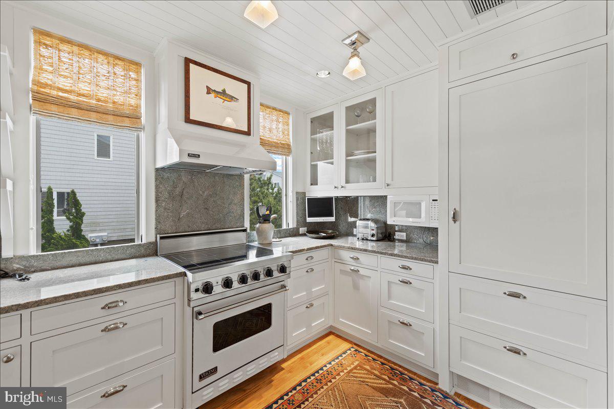 TOWER SHORES - Residential