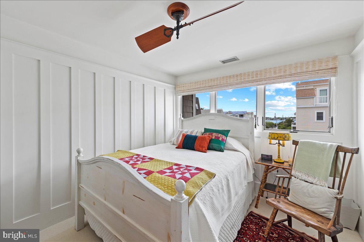 TOWER SHORES - Residential