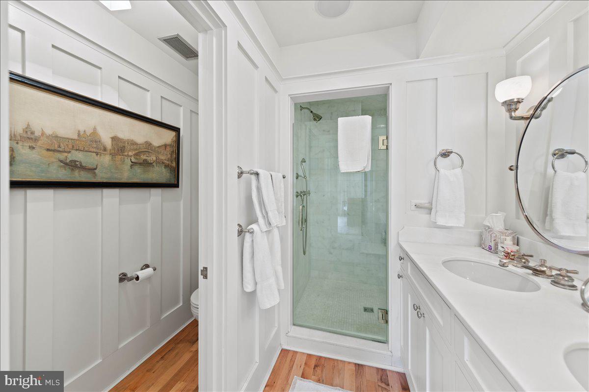 TOWER SHORES - Residential