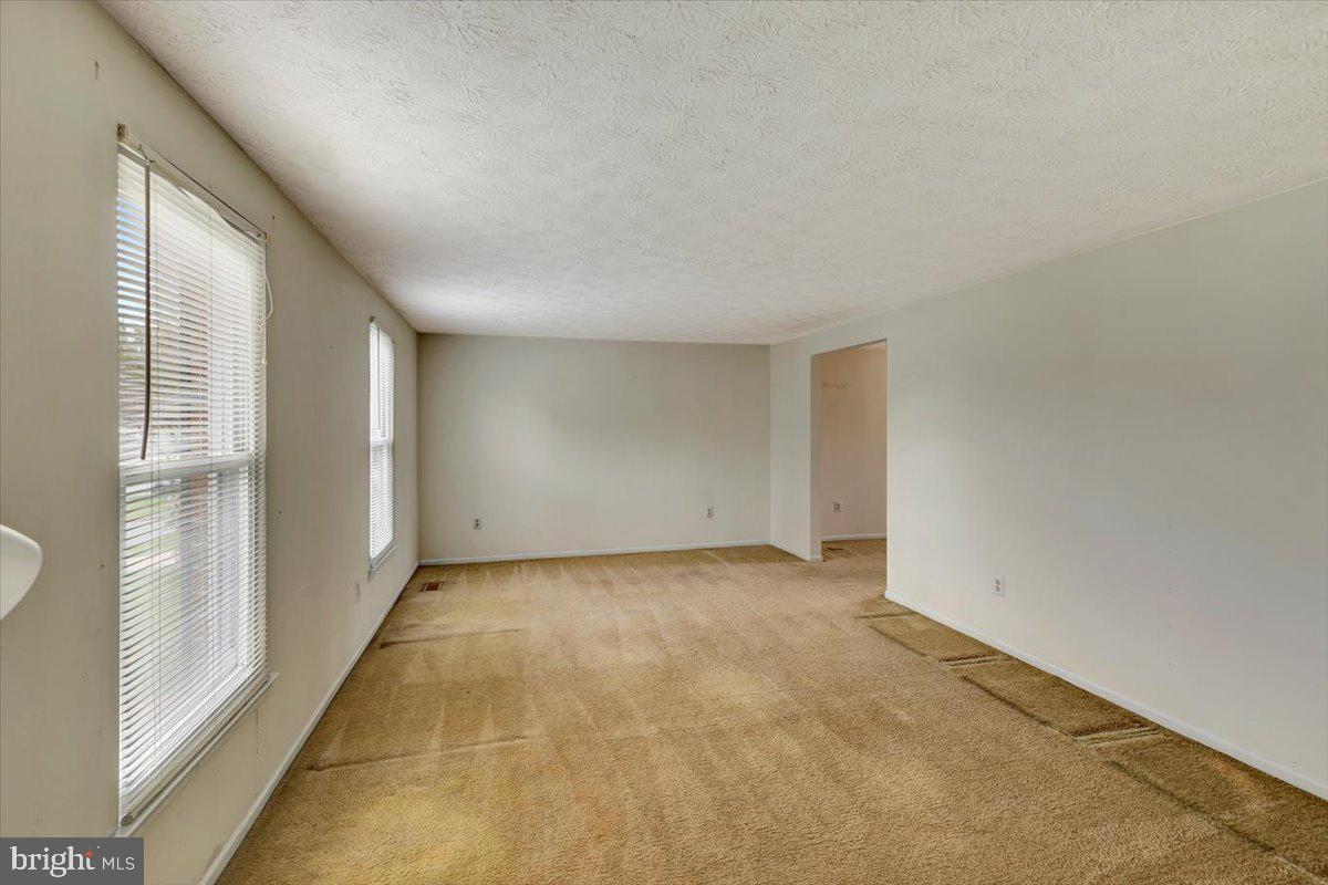 PINEDALE WOODS - Residential