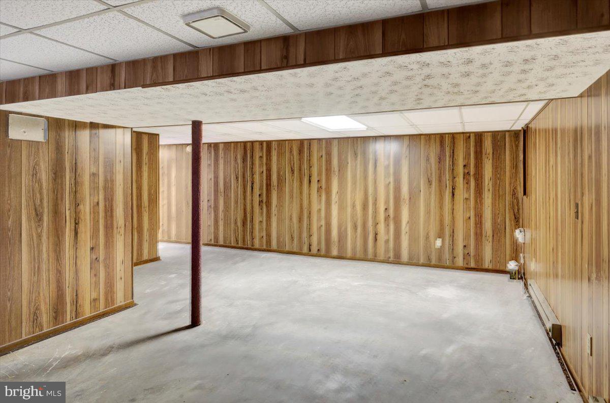 PINEDALE WOODS - Residential