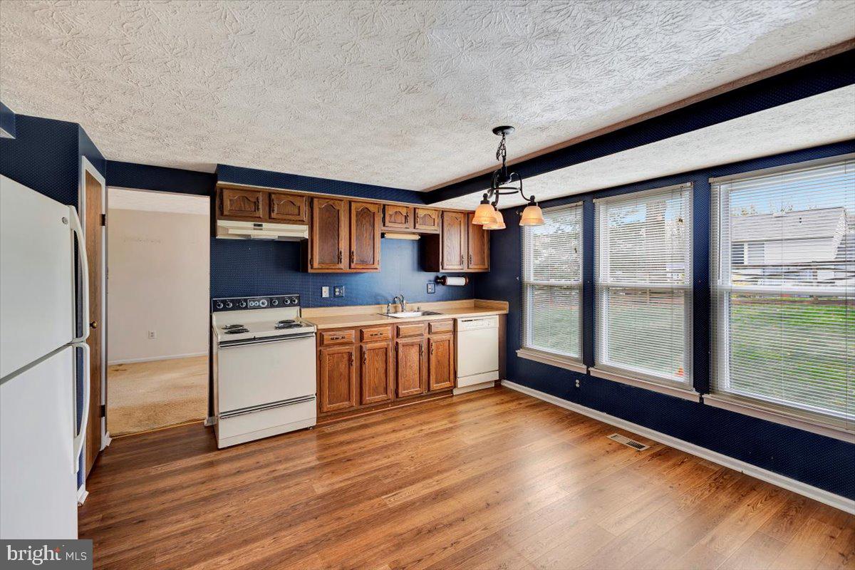 PINEDALE WOODS - Residential