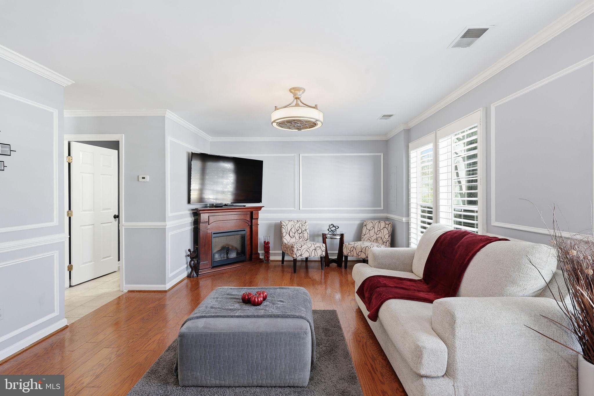 WELLINGTON/CLOVERHILL - Residential