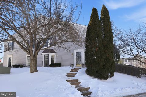 Condo For Sale - 9332 Wax Myrtle Way<br/> MANASSAS, VA 20110