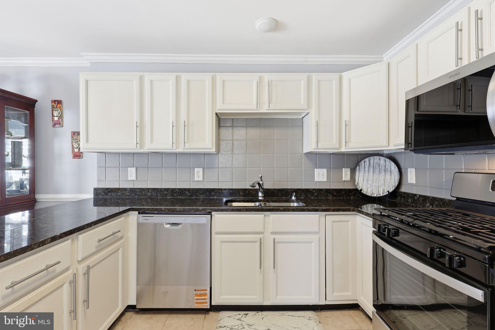 WELLINGTON/CLOVERHILL - Residential