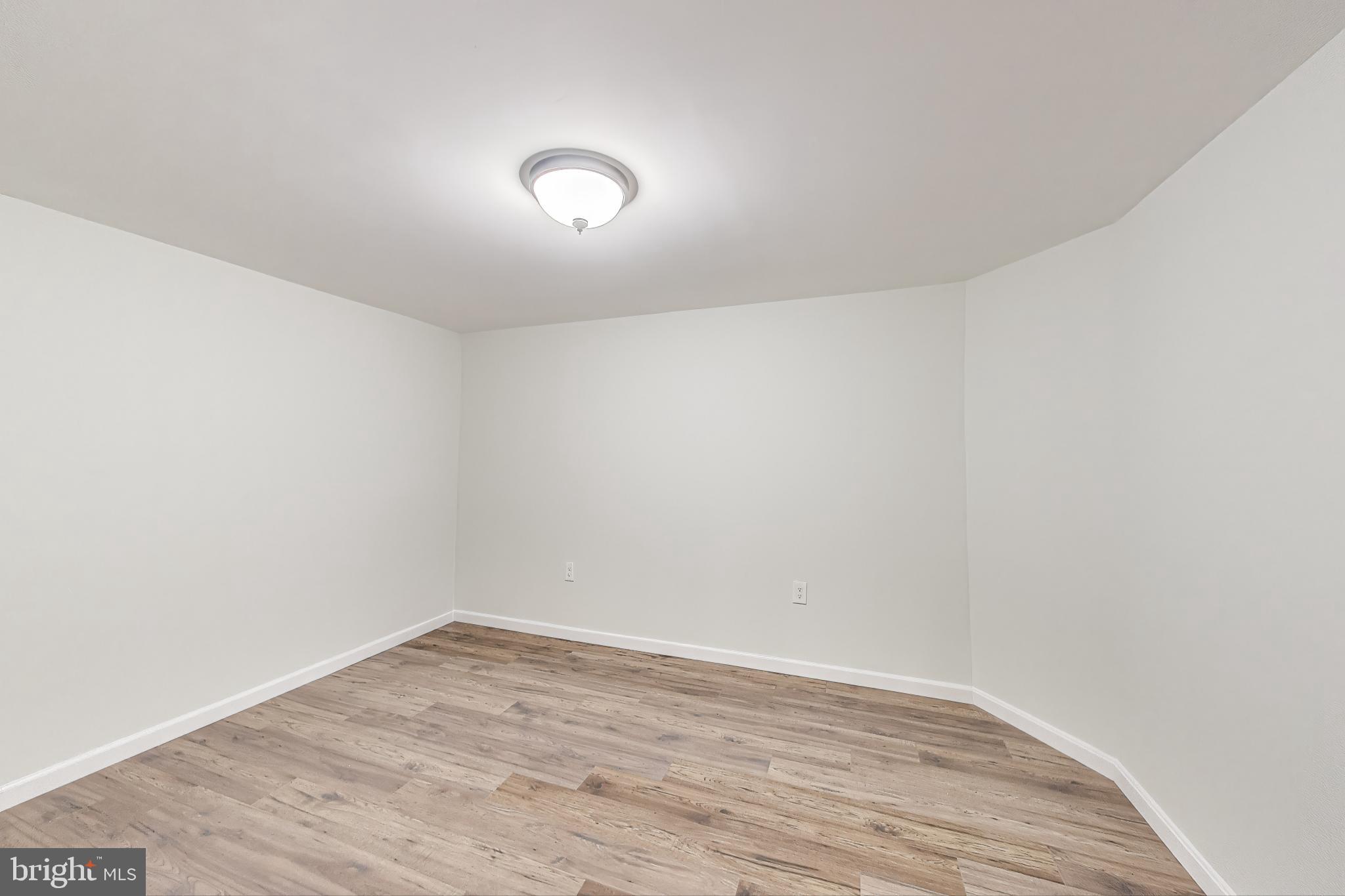 GUNNERS LAKE VILLAGE - Residential