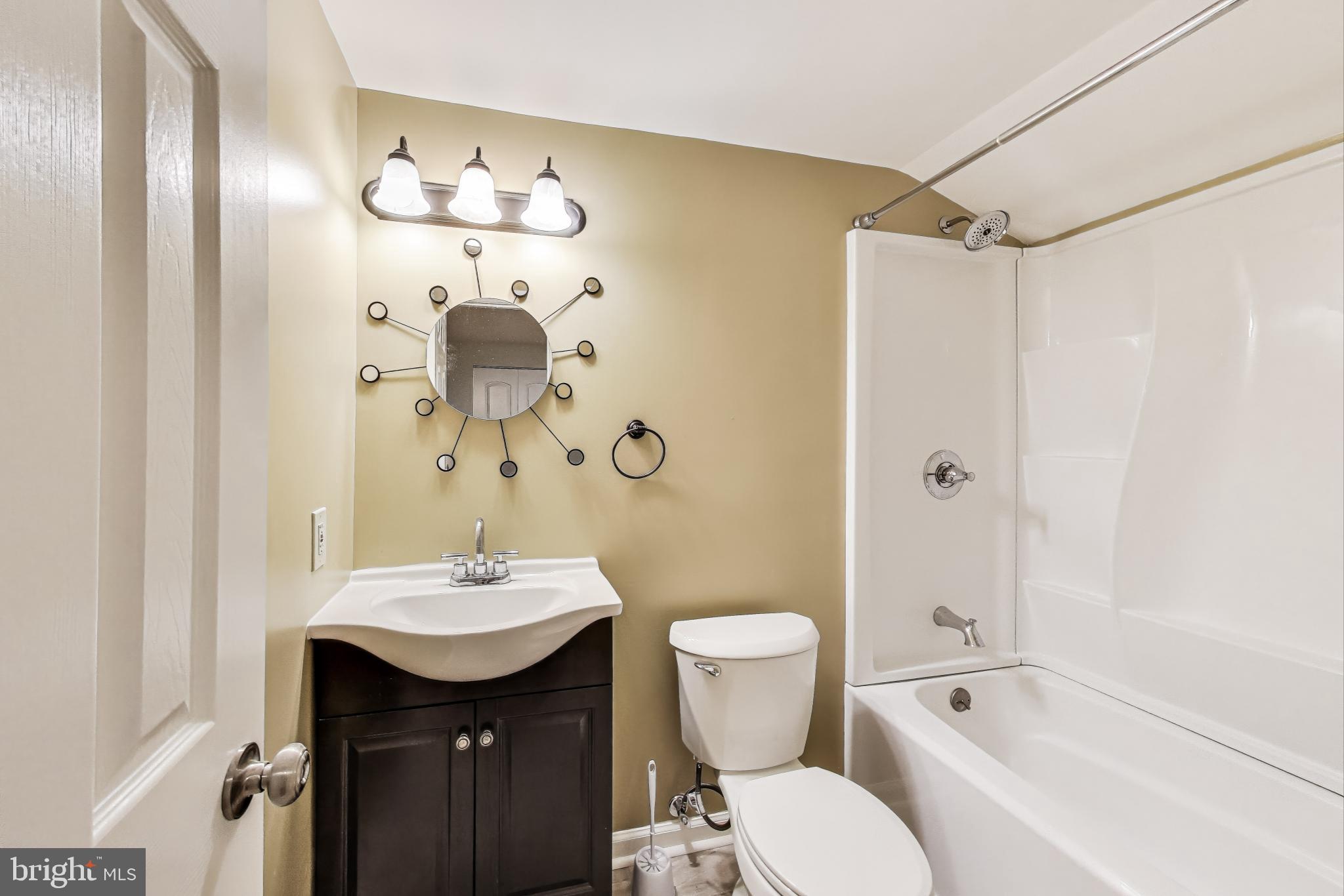 GUNNERS LAKE VILLAGE - Residential