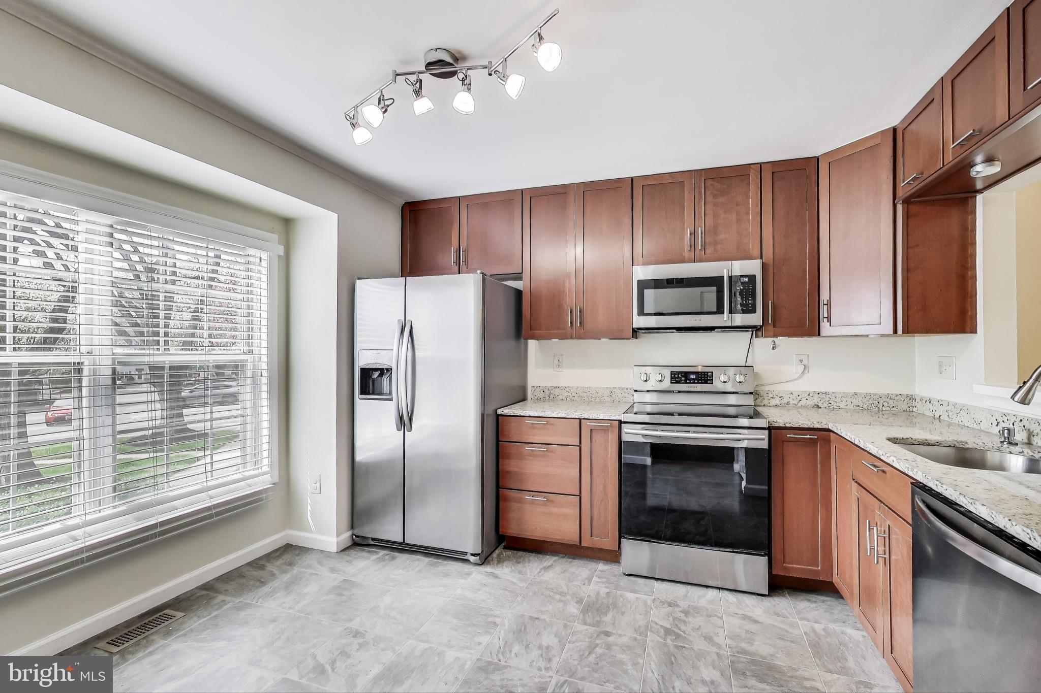 GUNNERS LAKE VILLAGE - Residential