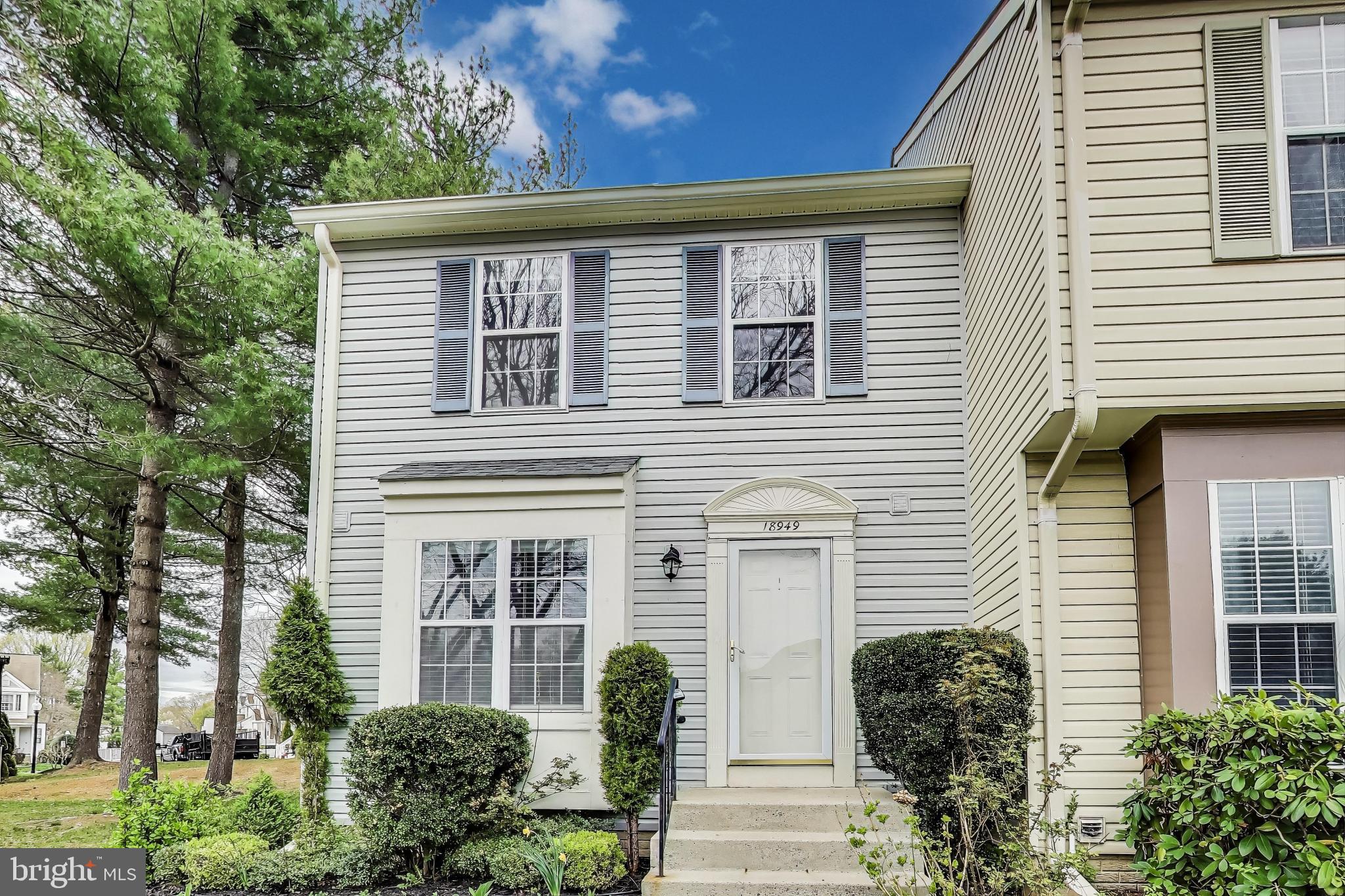 GUNNERS LAKE VILLAGE - Residential