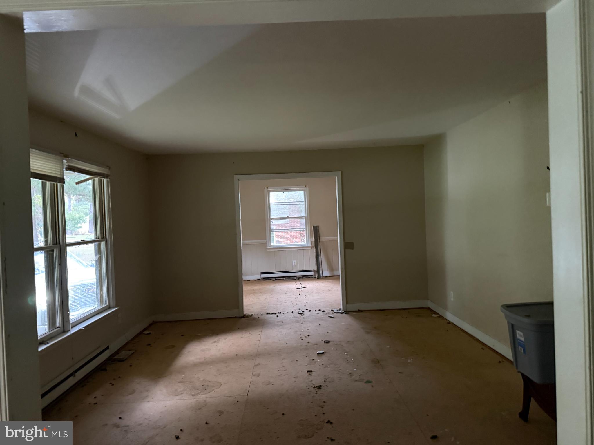 192 E BANBURY ROAD