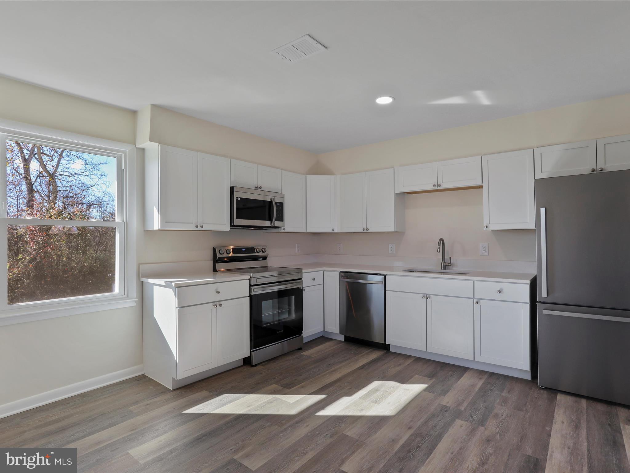 HENSELL HEIGHTS - Residential