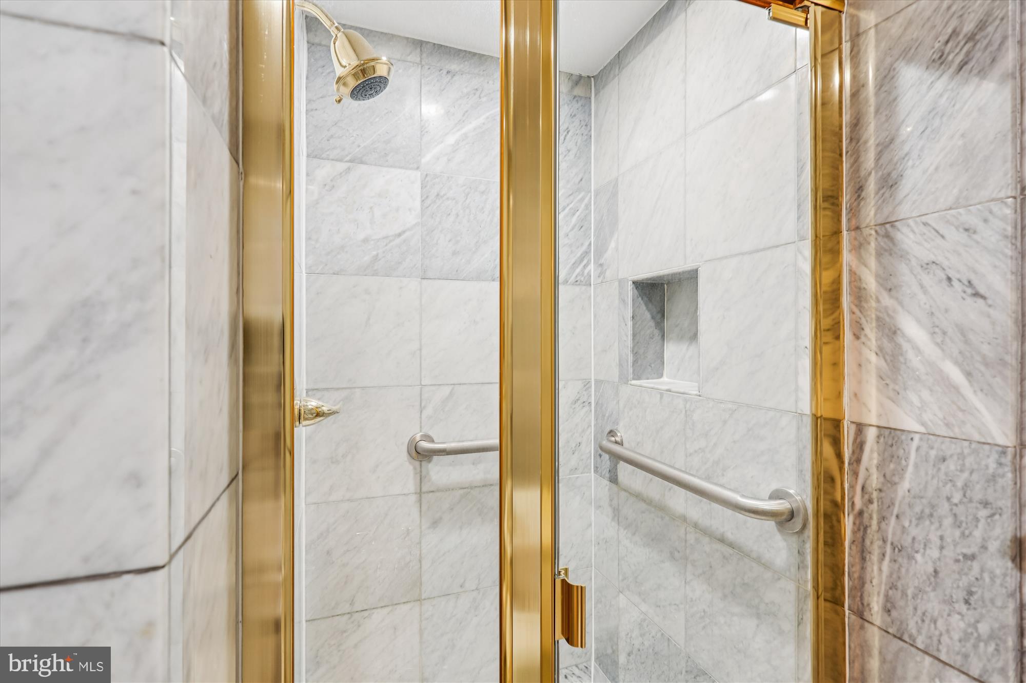 TUSCANY-CANTERBURY - Residential