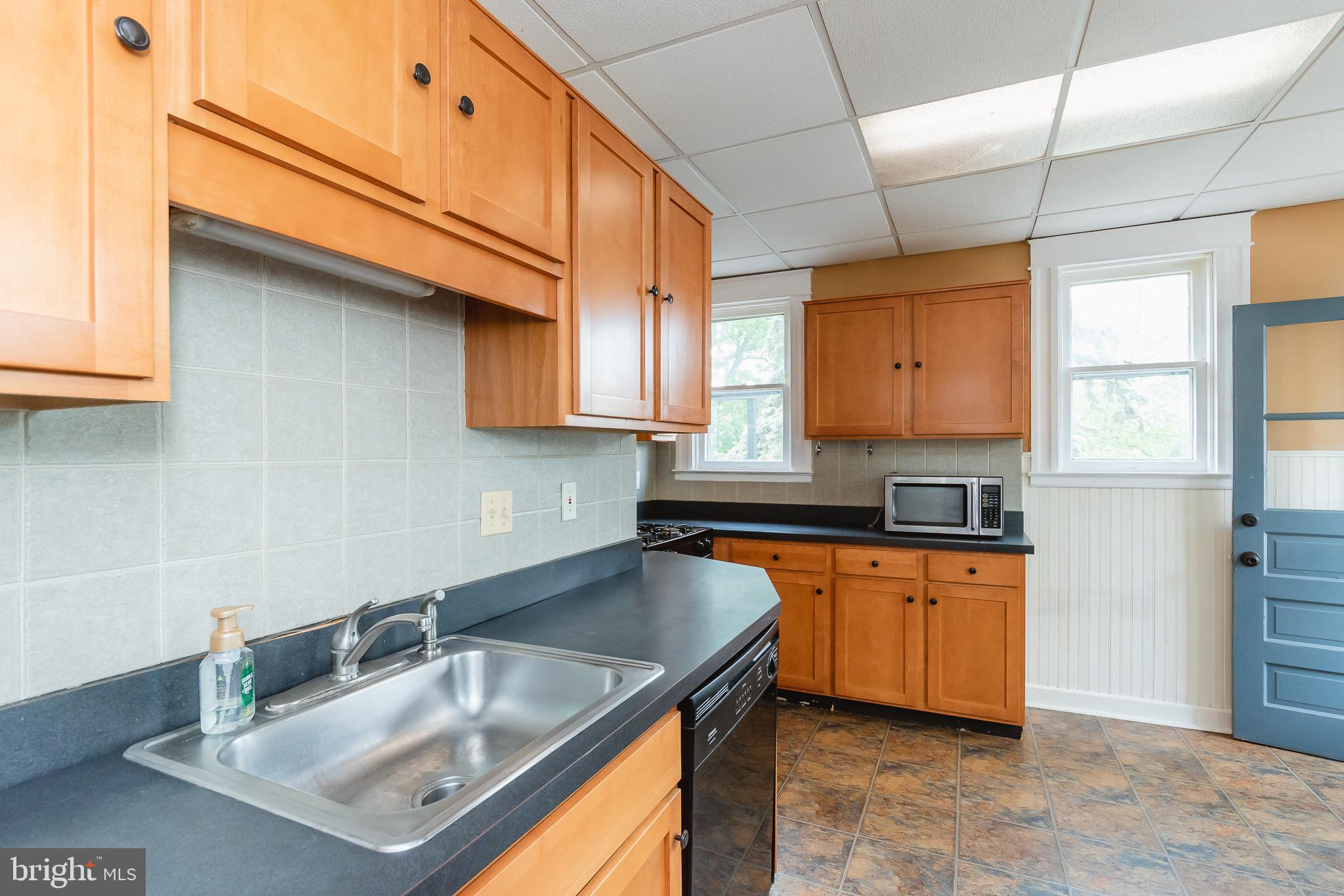 PARKVILLE SUMMIT - Residential