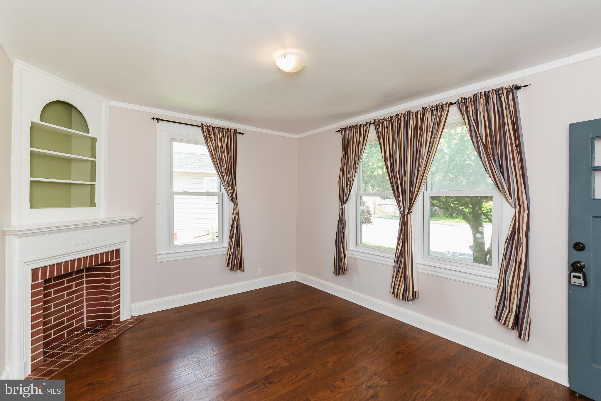 PARKVILLE SUMMIT - Residential