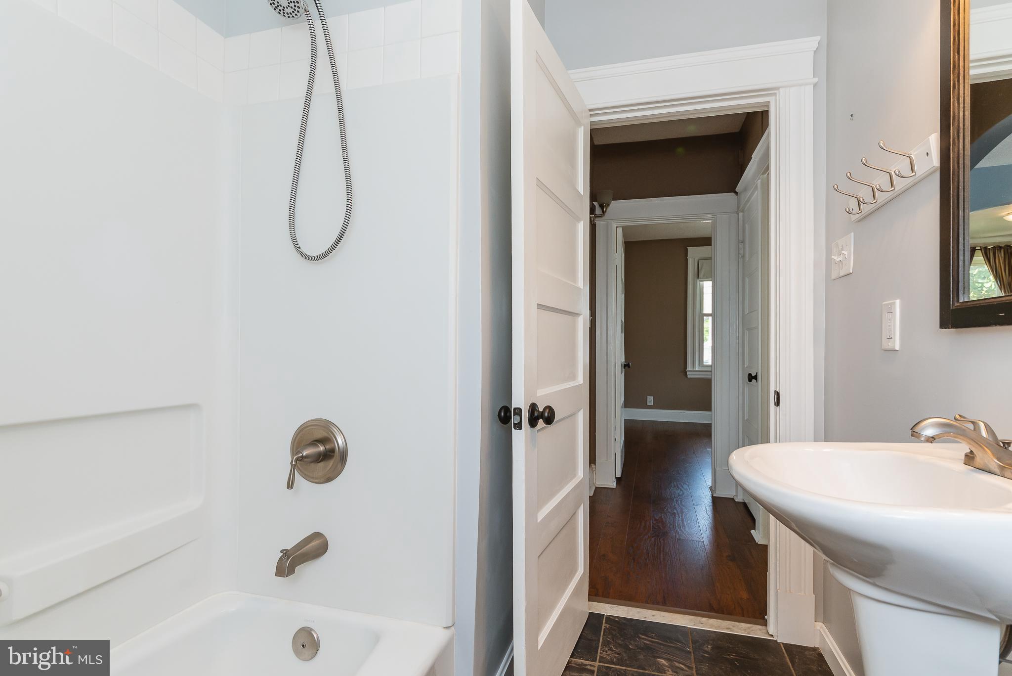 PARKVILLE SUMMIT - Residential