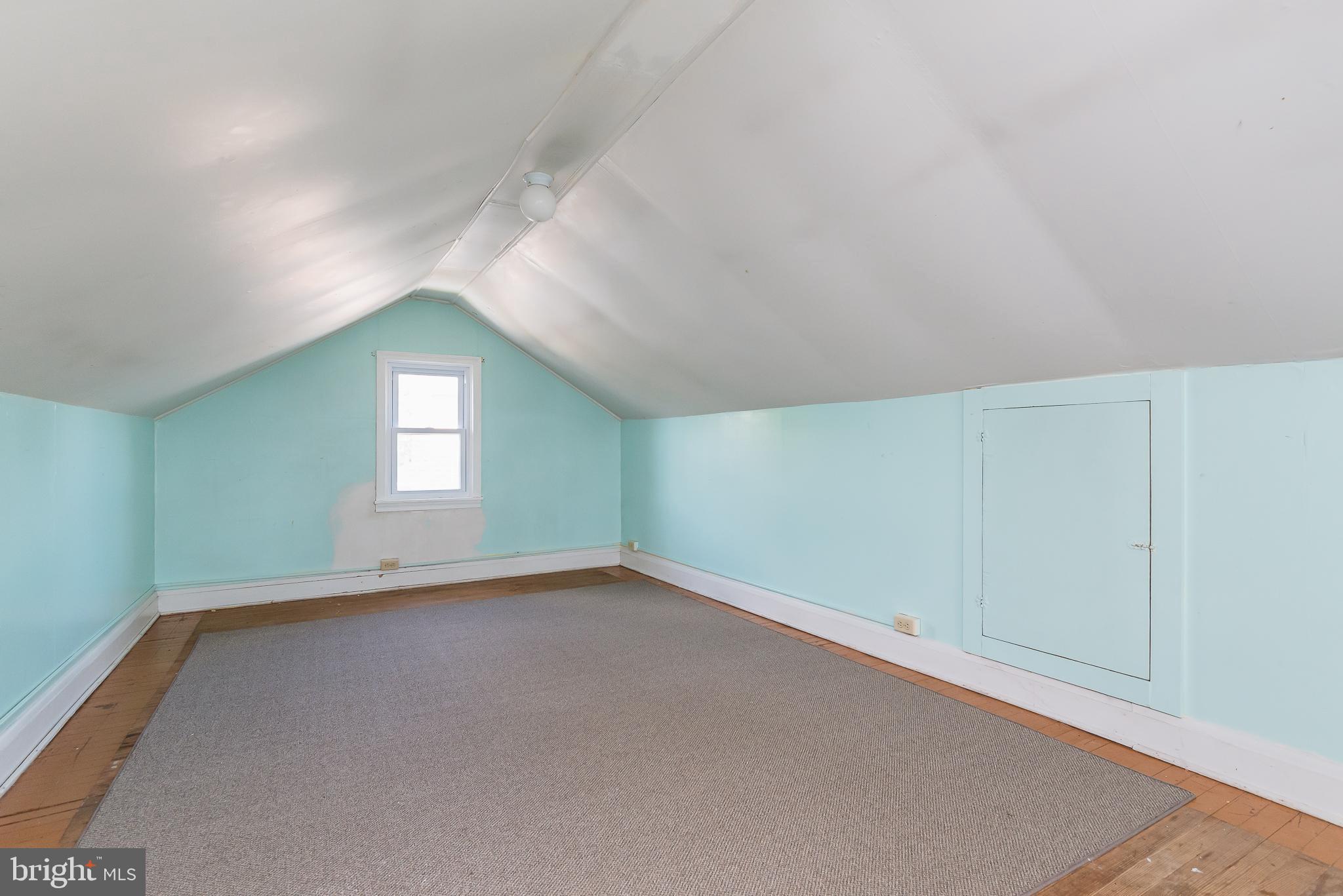 PARKVILLE SUMMIT - Residential