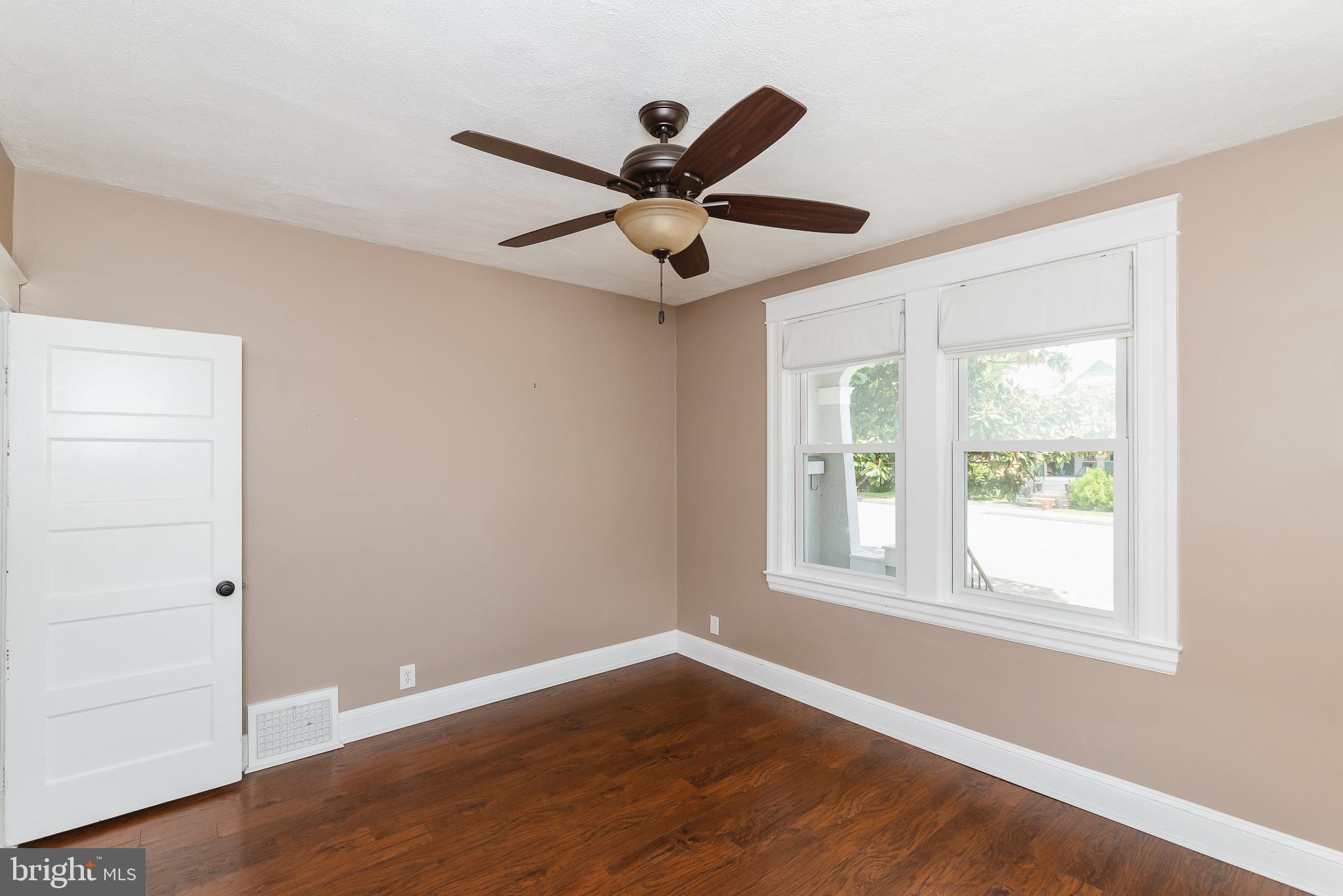 PARKVILLE SUMMIT - Residential