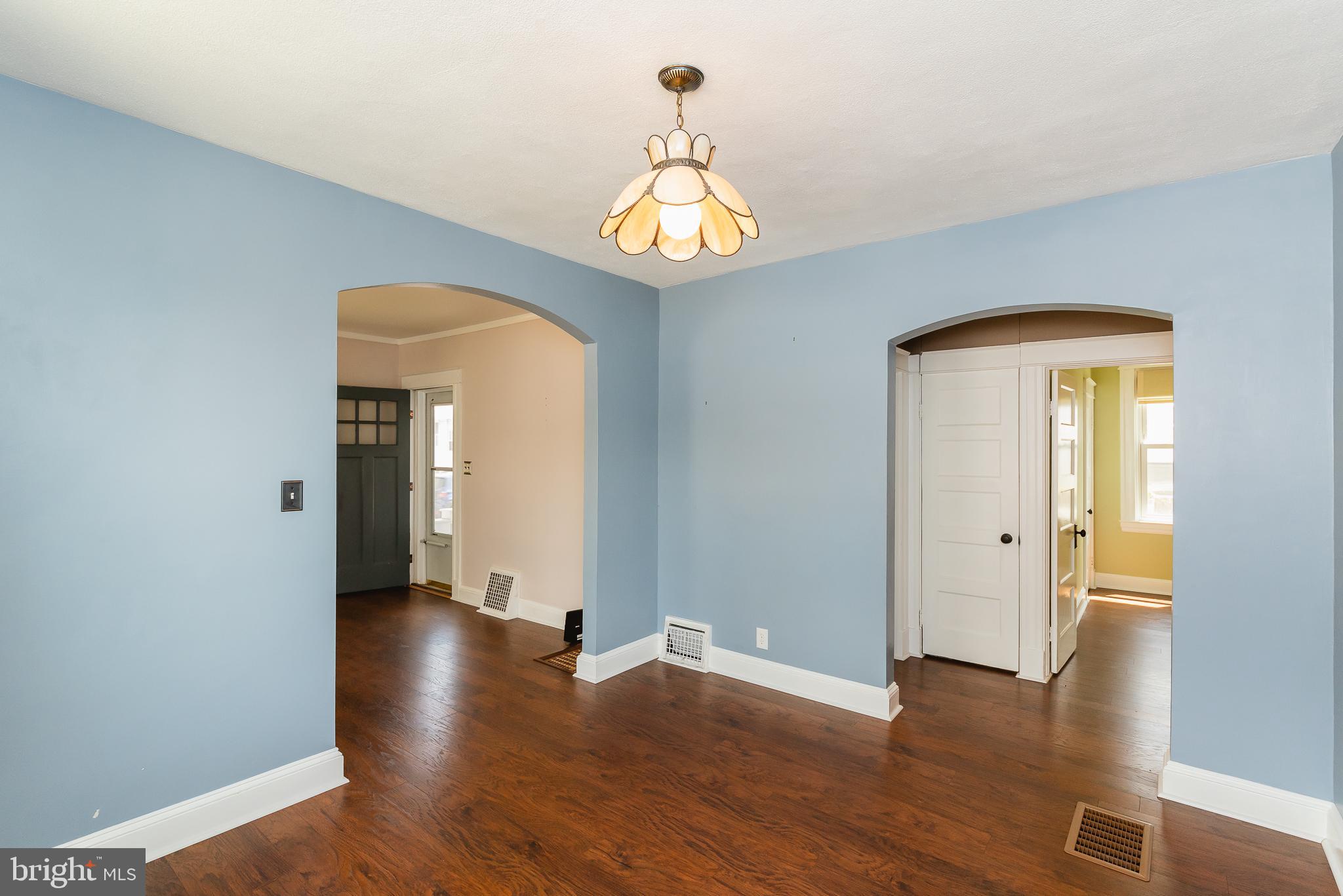 PARKVILLE SUMMIT - Residential