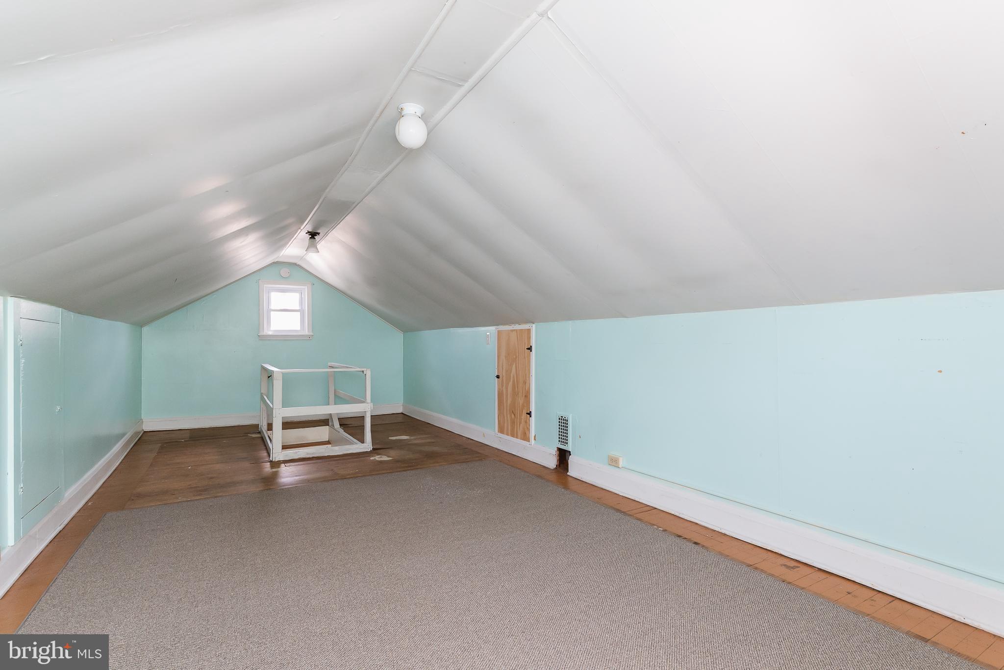 PARKVILLE SUMMIT - Residential