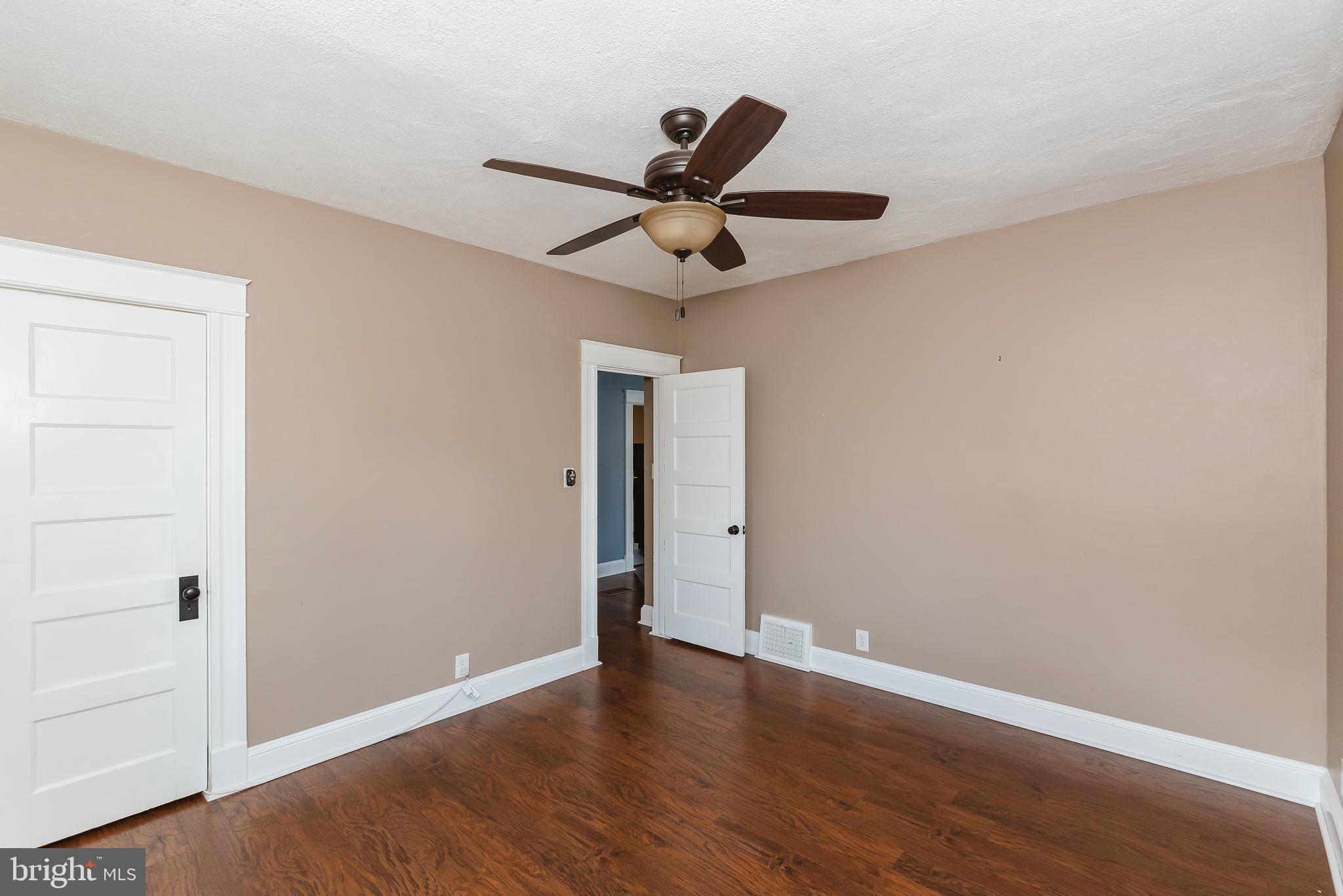 PARKVILLE SUMMIT - Residential