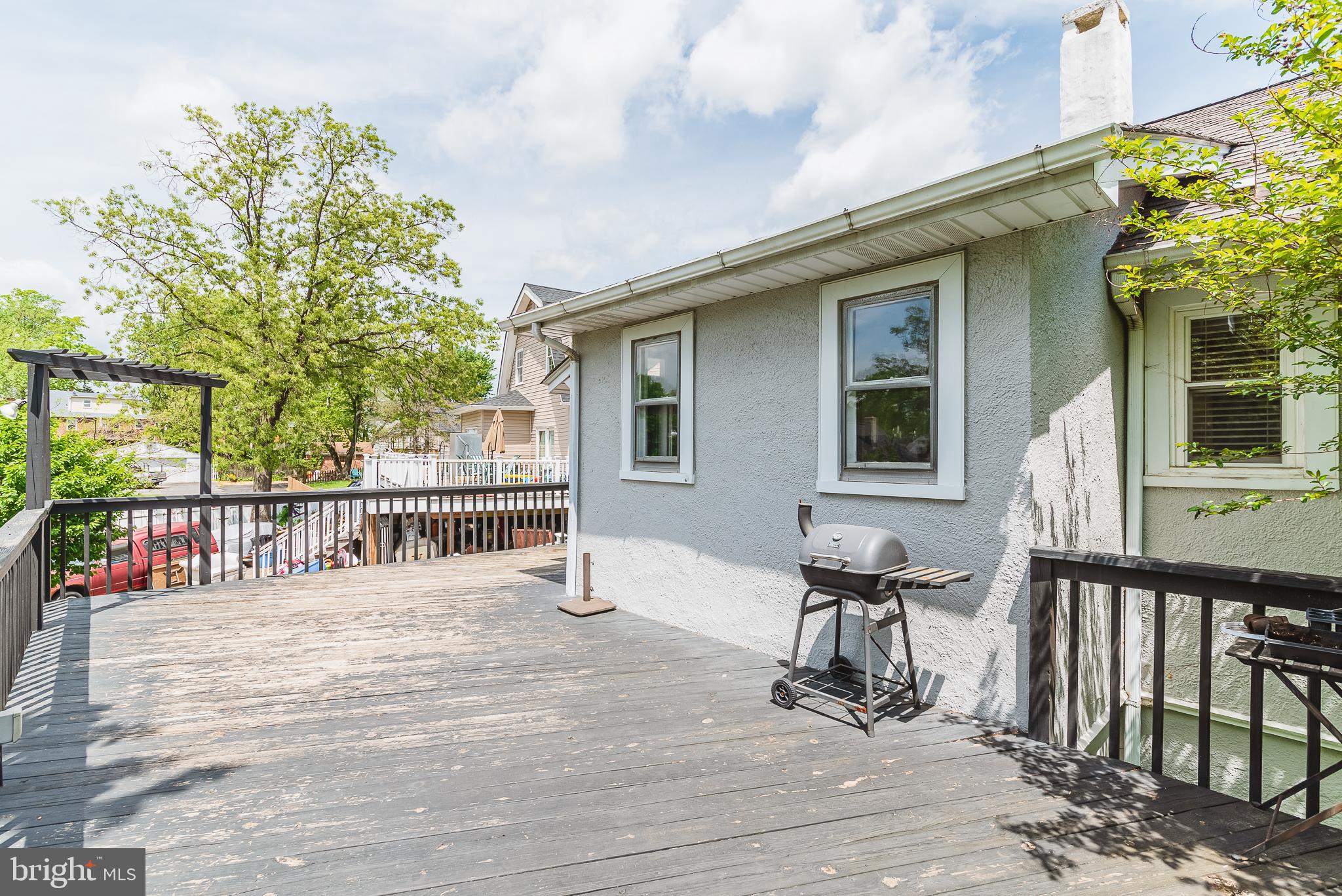 PARKVILLE SUMMIT - Residential