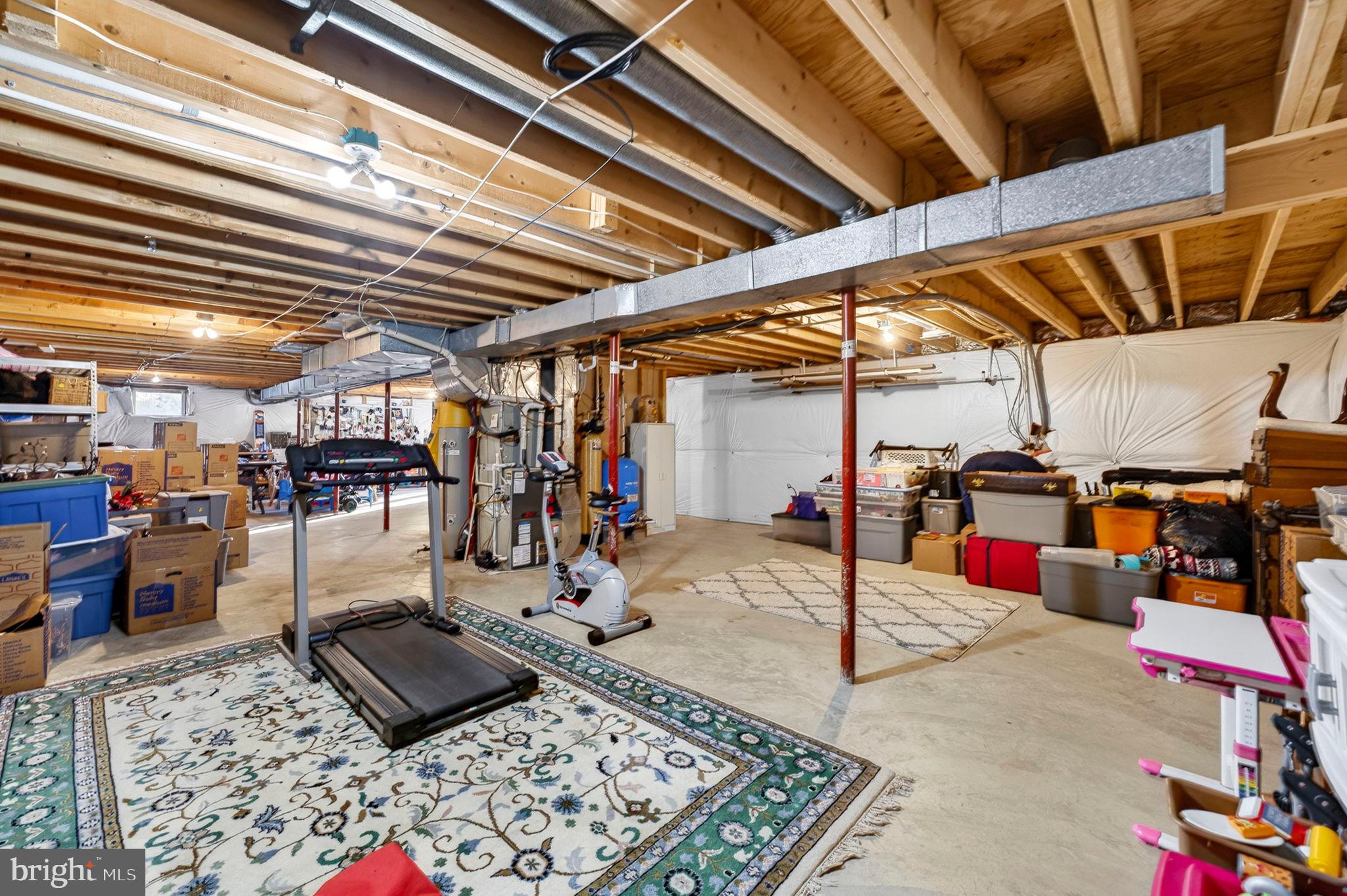 INDIAN RUN ESTATES - Residential