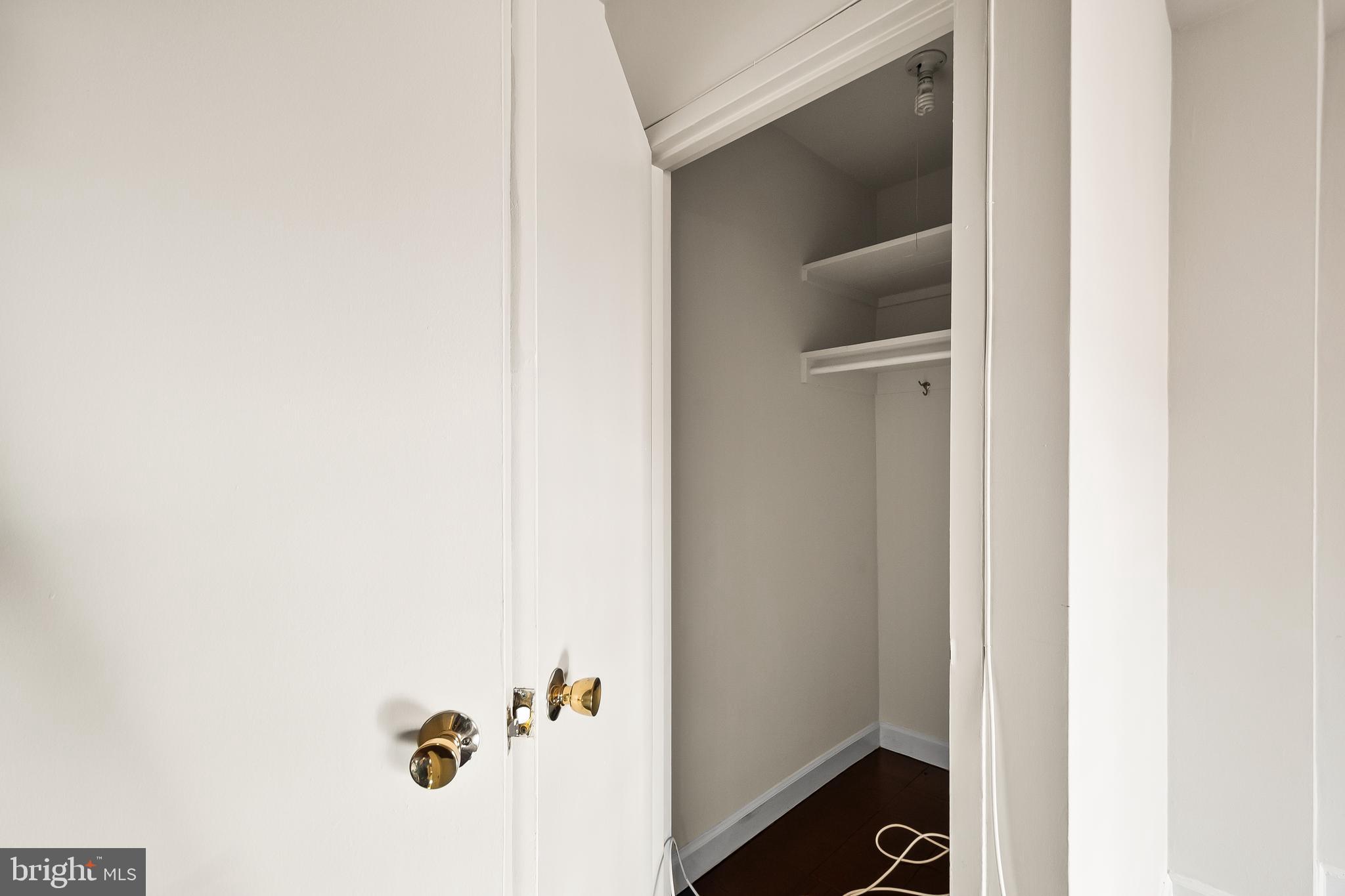 RIVER PLACE WEST - Residential Lease