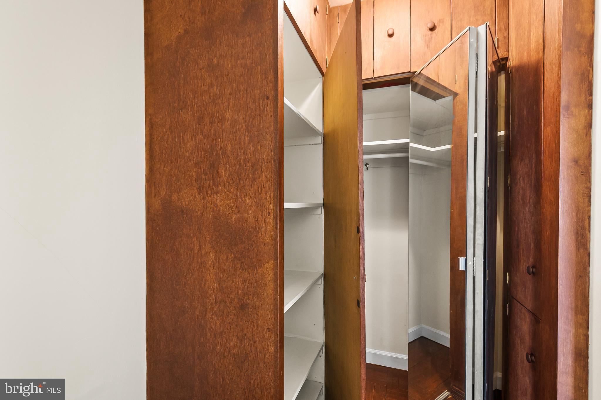 RIVER PLACE WEST - Residential Lease