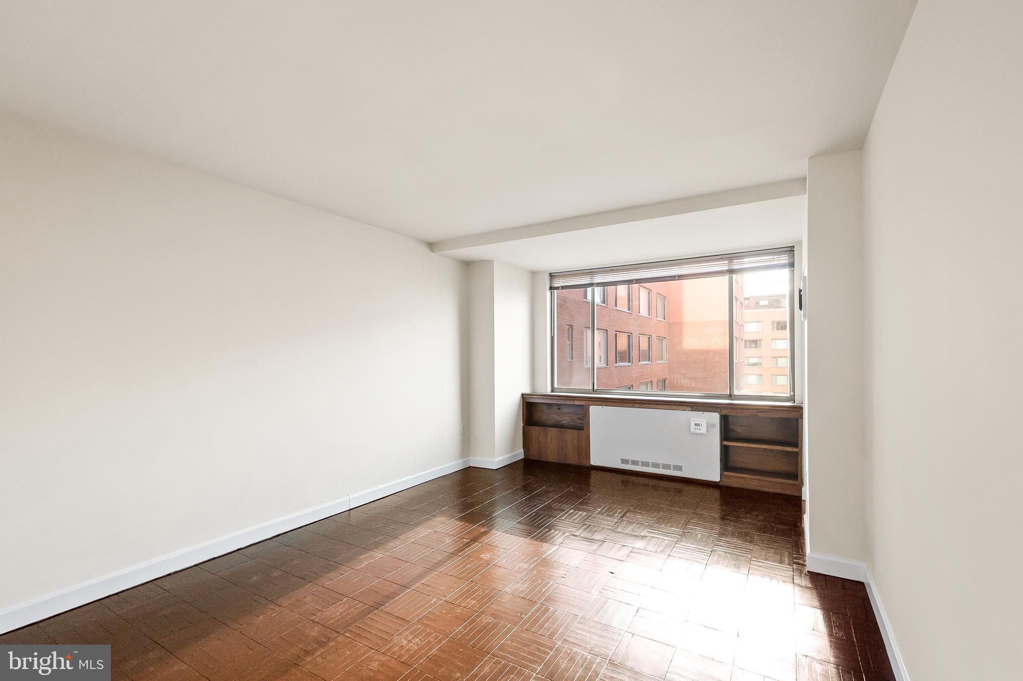 RIVER PLACE WEST - Residential Lease