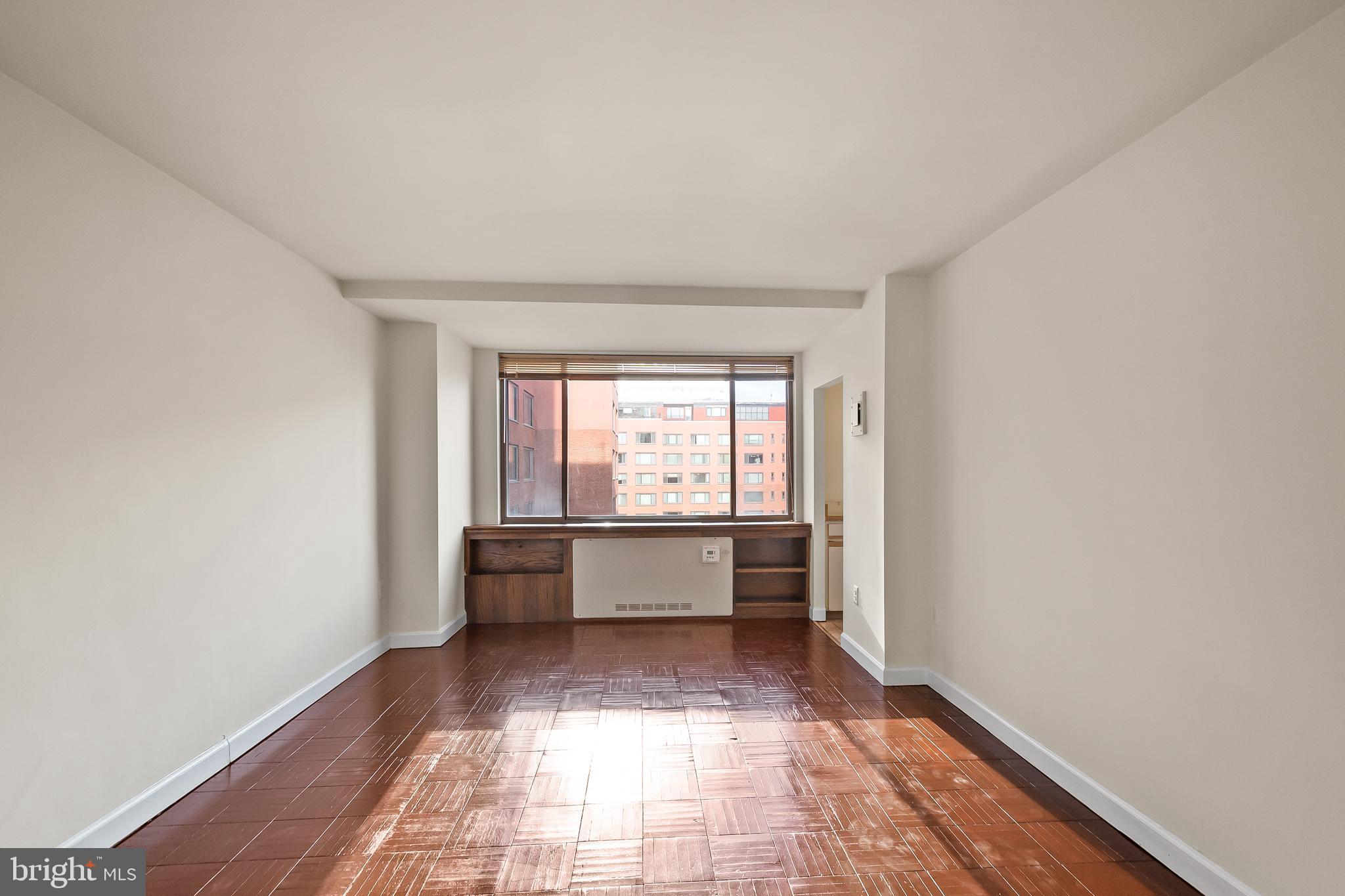 RIVER PLACE WEST - Residential Lease