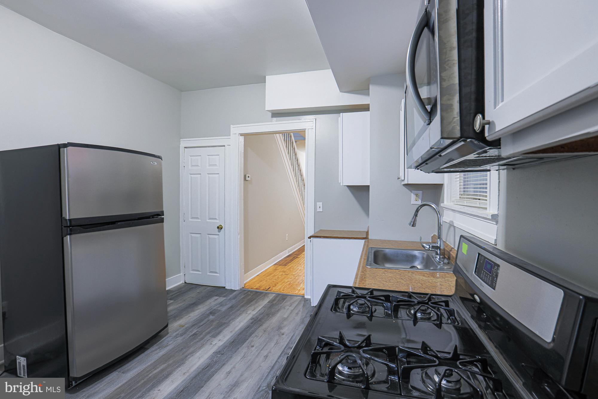 EVERGREEN LAWN - Residential