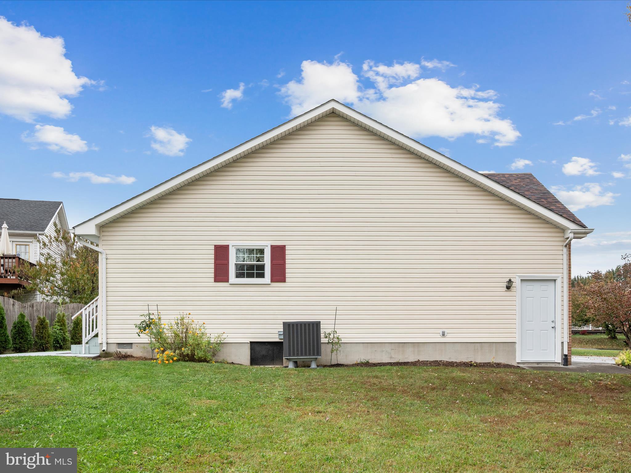 JEFFERSON VILLAGE - Residential Lease