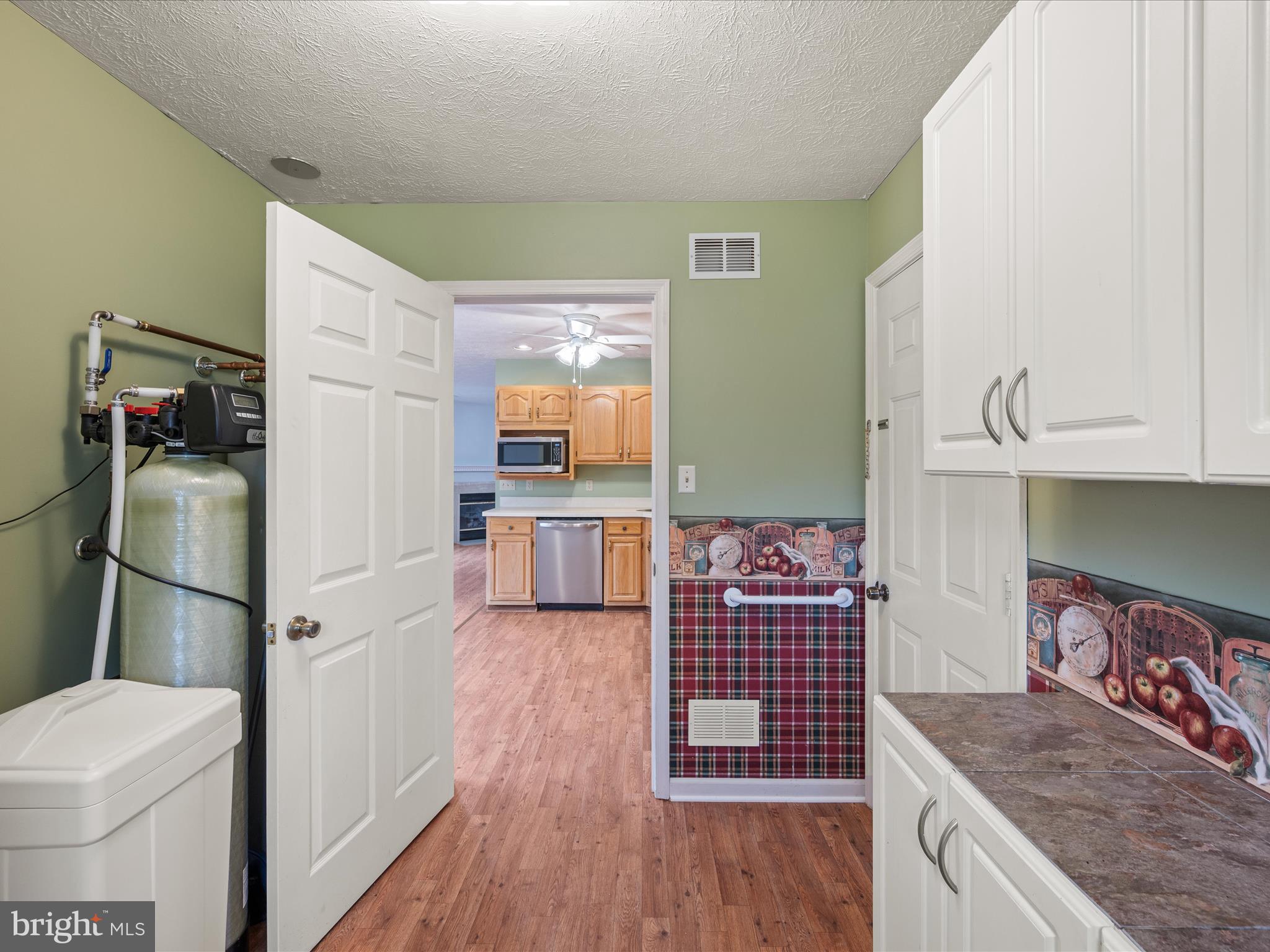 JEFFERSON VILLAGE - Residential Lease