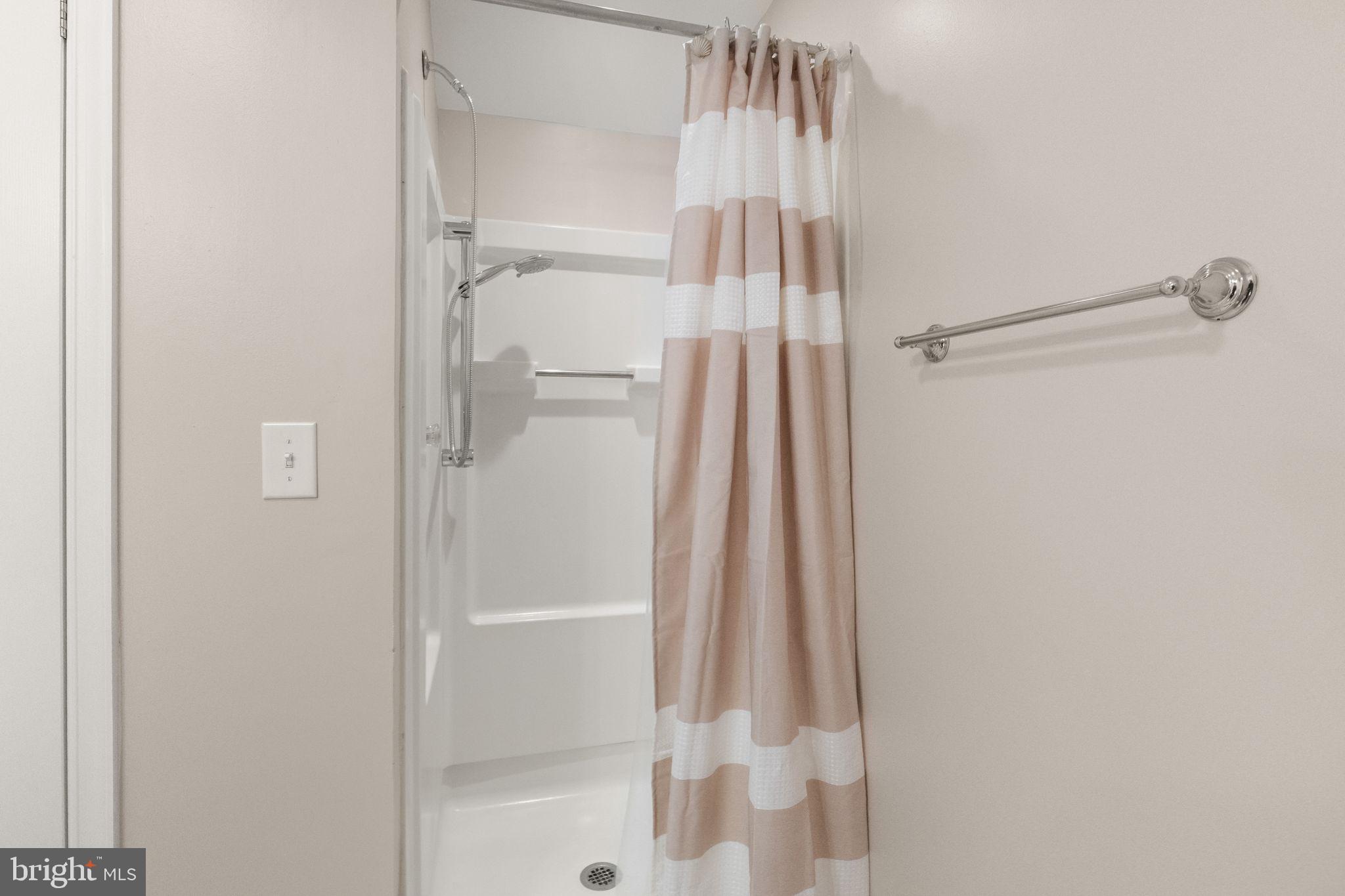 GEORGE MASON FOREST - Residential