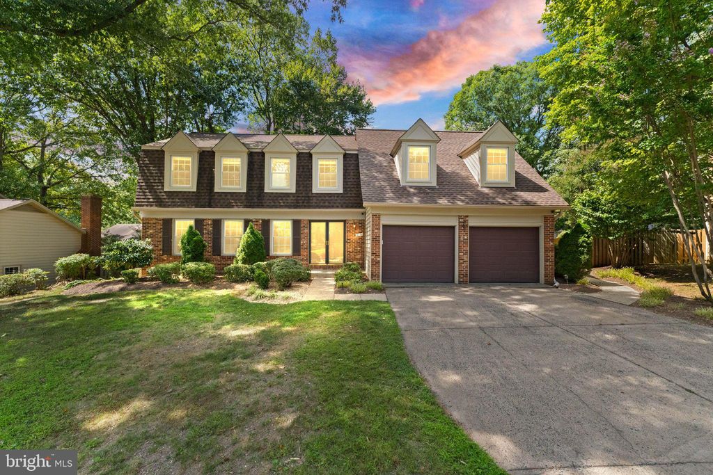 Photo of 10134 Red Spruce Road, FAIRFAX, VA 22032 (MLS # VAFX2265318)
