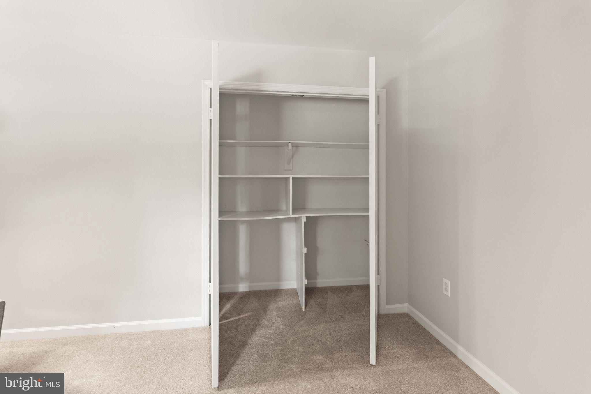 GEORGE MASON FOREST - Residential