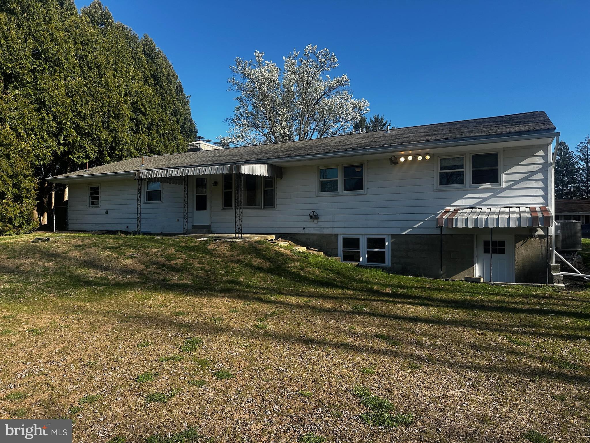 ELIZABETHTOWN BOROUGH - Residential