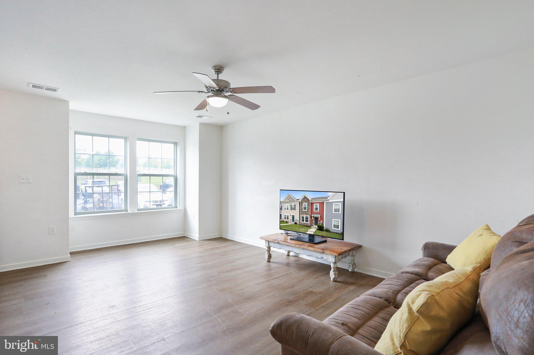 MCCAULEY CROSSING - Residential