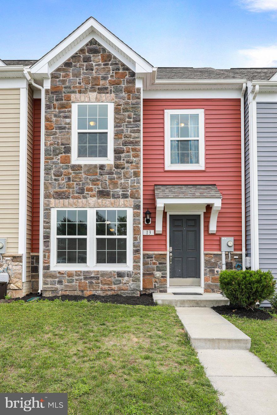 3bdrm, 2.5 bath townhome located on a dead-end street.  Large primary suite with double sinks.  Laundry room on bedroom level. Luxury vinyl plank floors throughout the main level. The kitchen has granite countertops and SS appliances.  This property has the 2 level bump out.  fenced back yard.