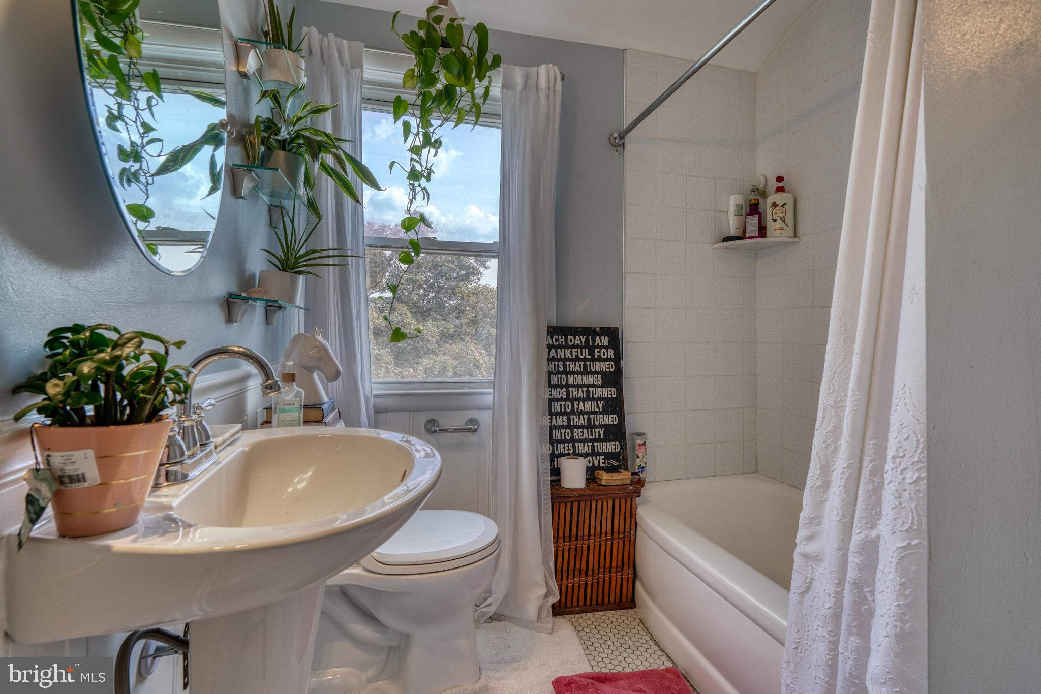 GLEN OAKS - Residential