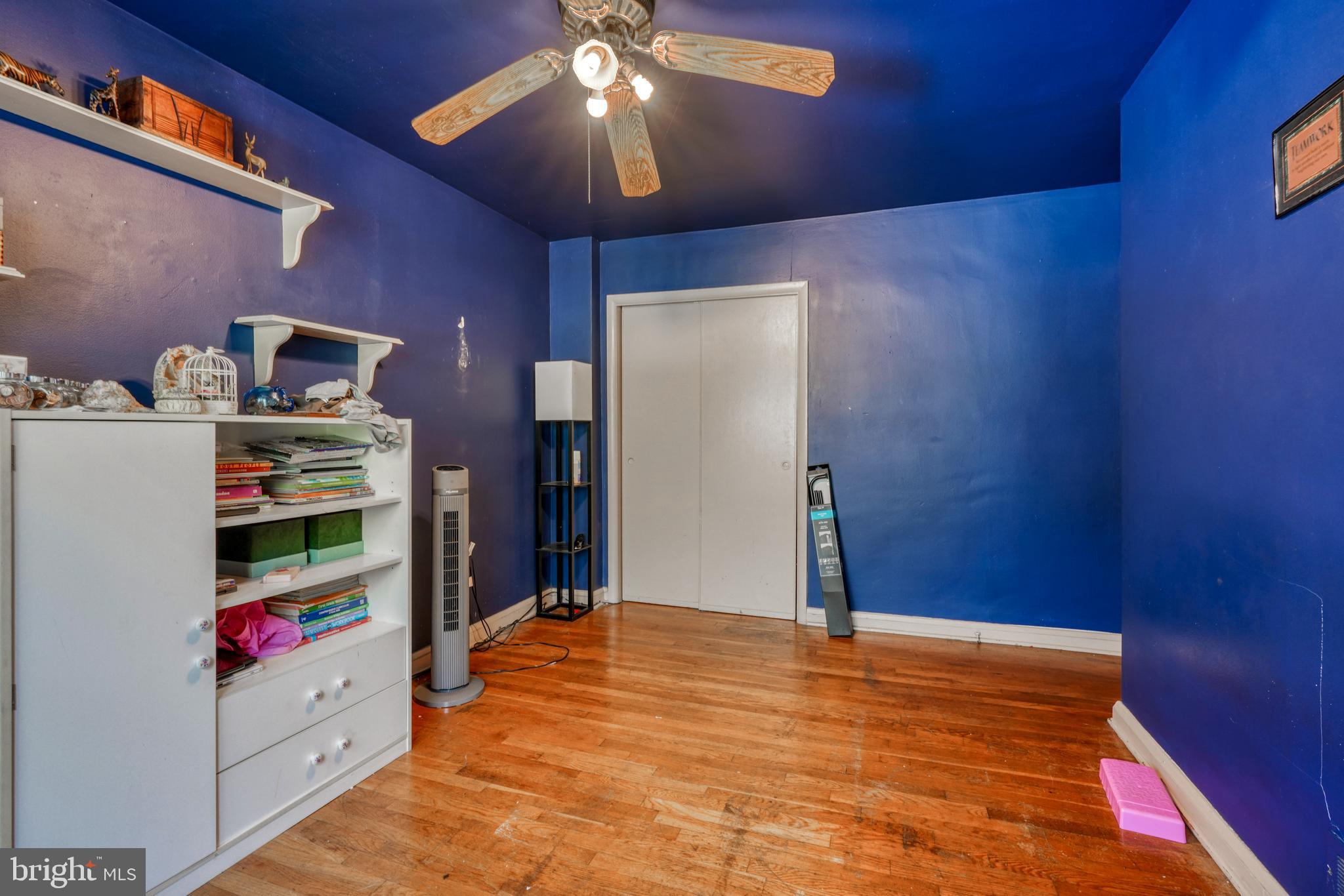 GLEN OAKS - Residential