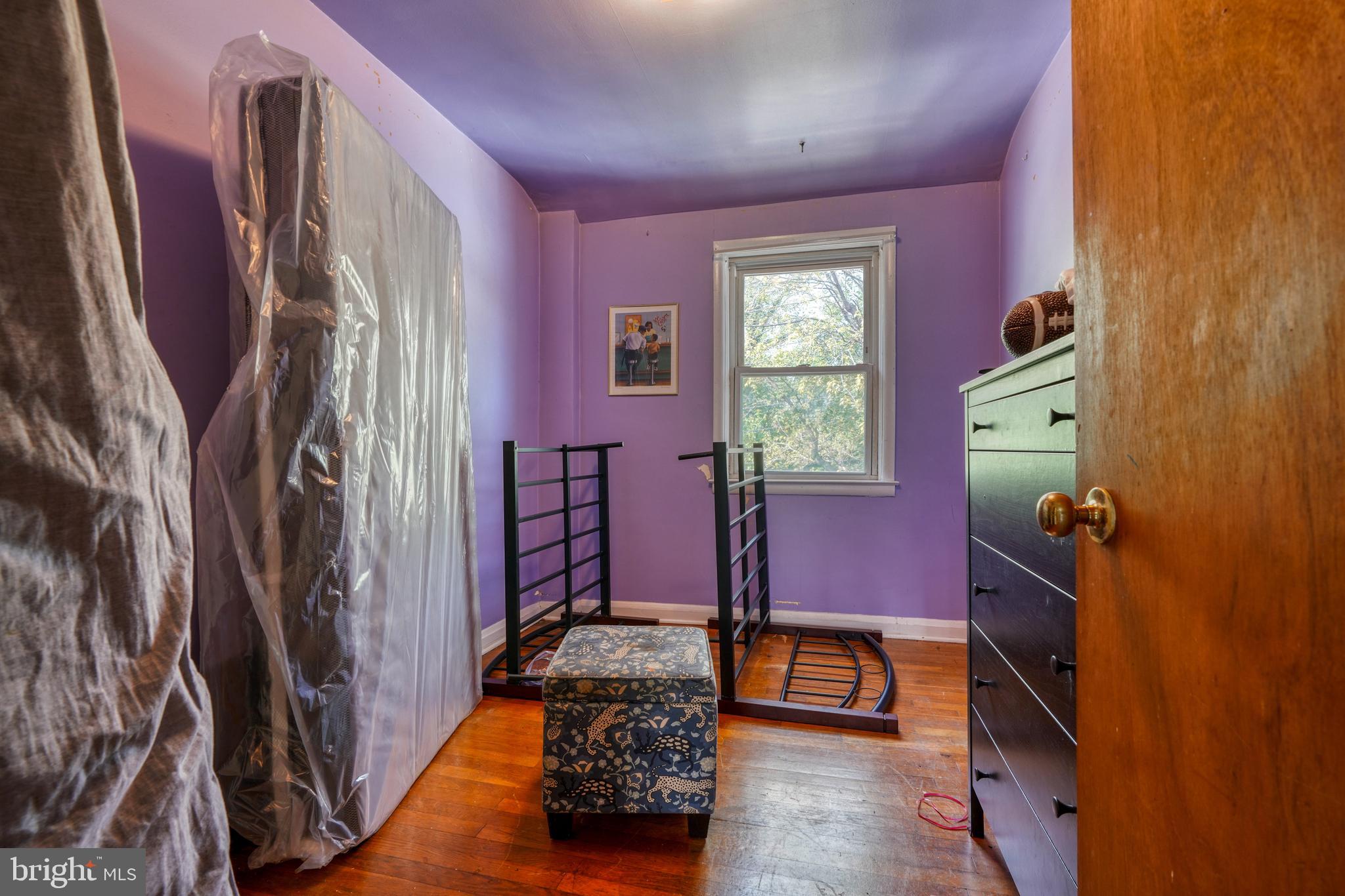 GLEN OAKS - Residential