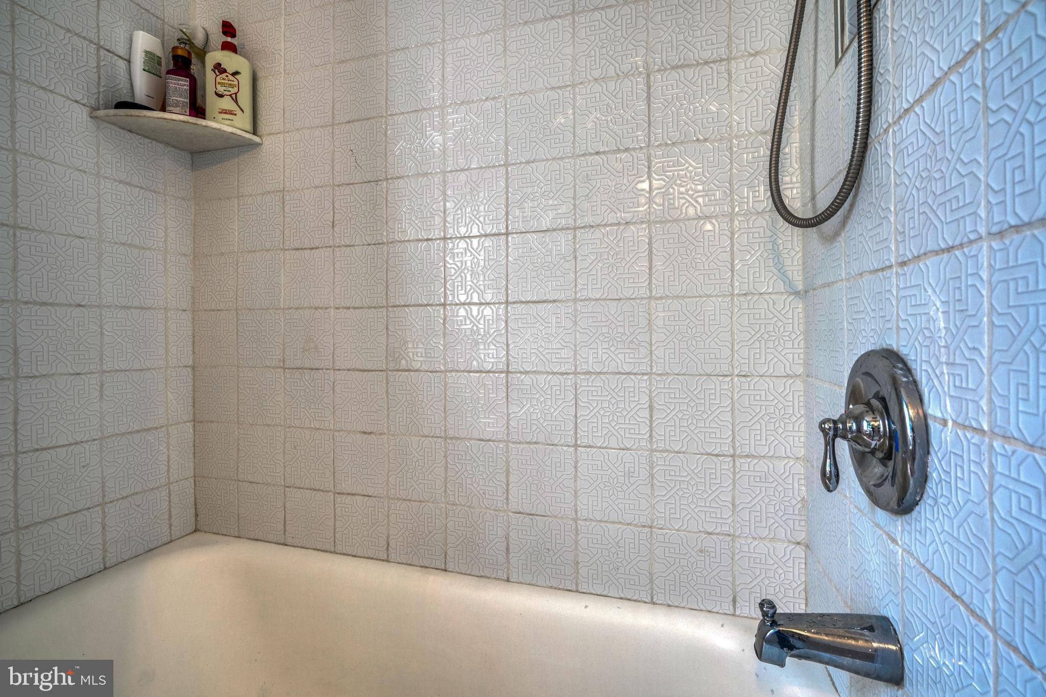 GLEN OAKS - Residential