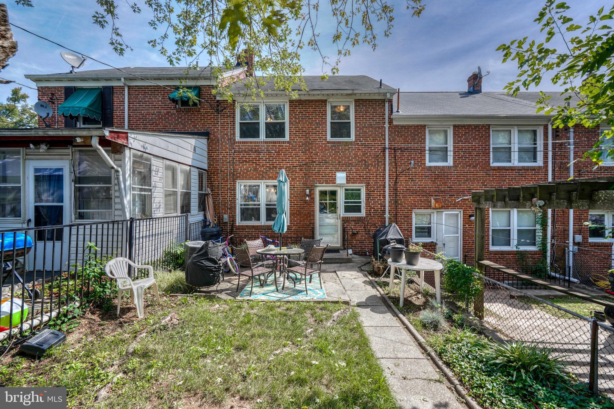 GLEN OAKS - Residential