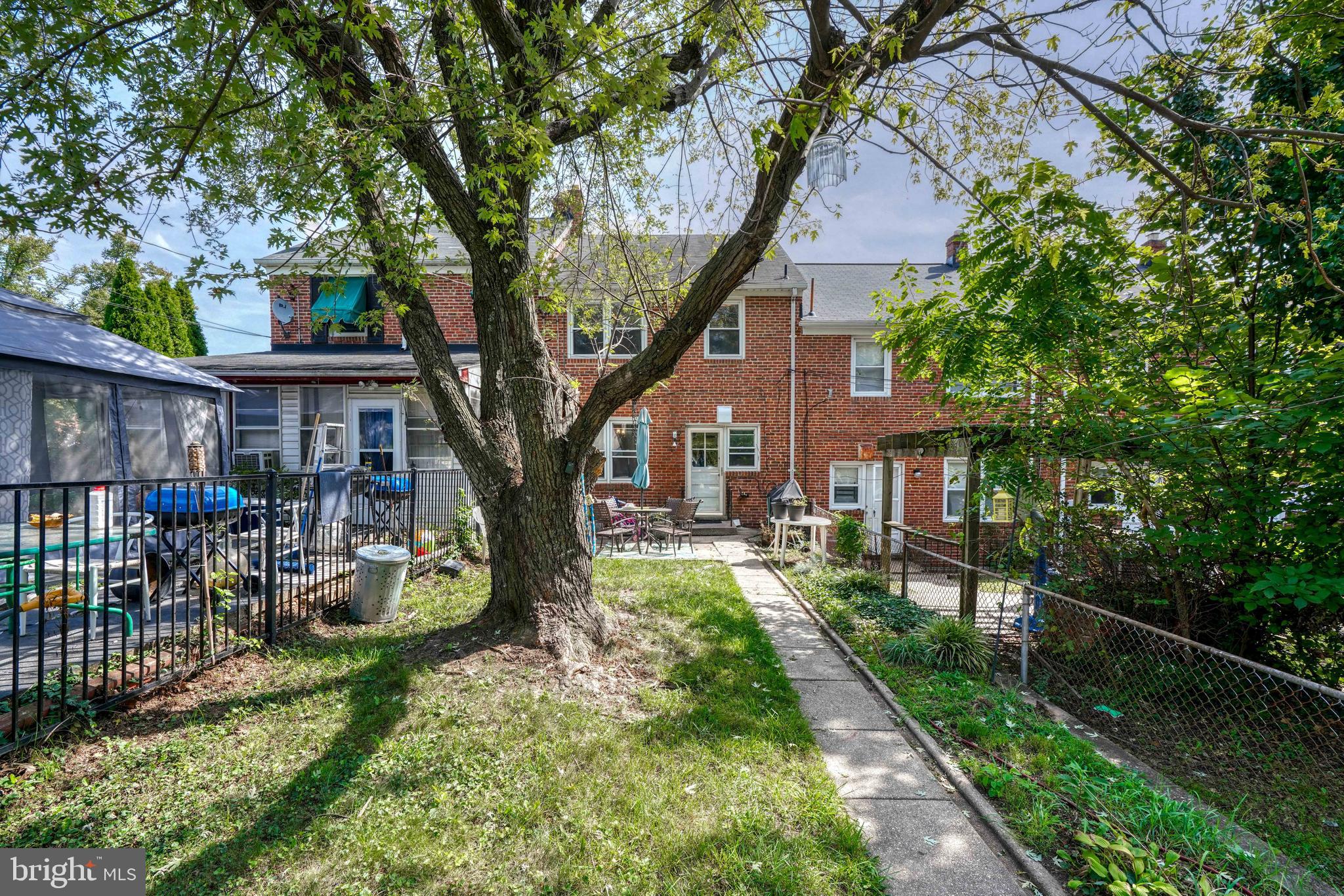 GLEN OAKS - Residential